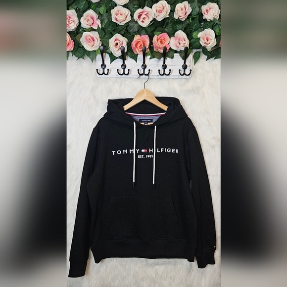 Tommy Hilfiger Classic Logo Pullover Hoodie - Picture 1 of 5